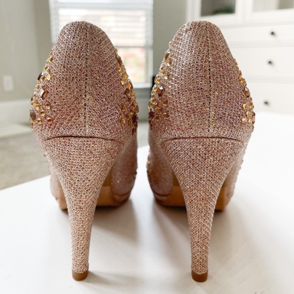 EUC Top Moda Champagne Glitter Heels Apple-2 size 8.5 - Picture 3 of 4